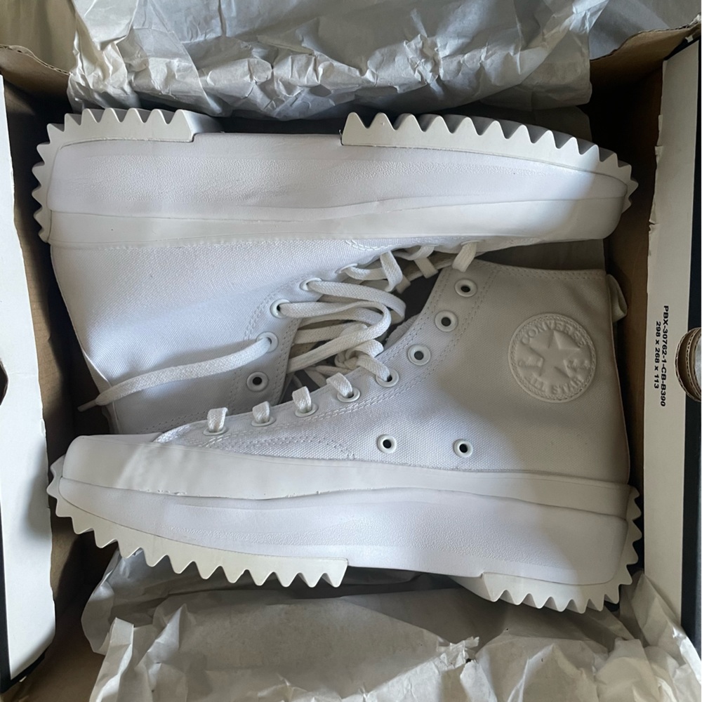converse run star hike platforms ⭐️🤍